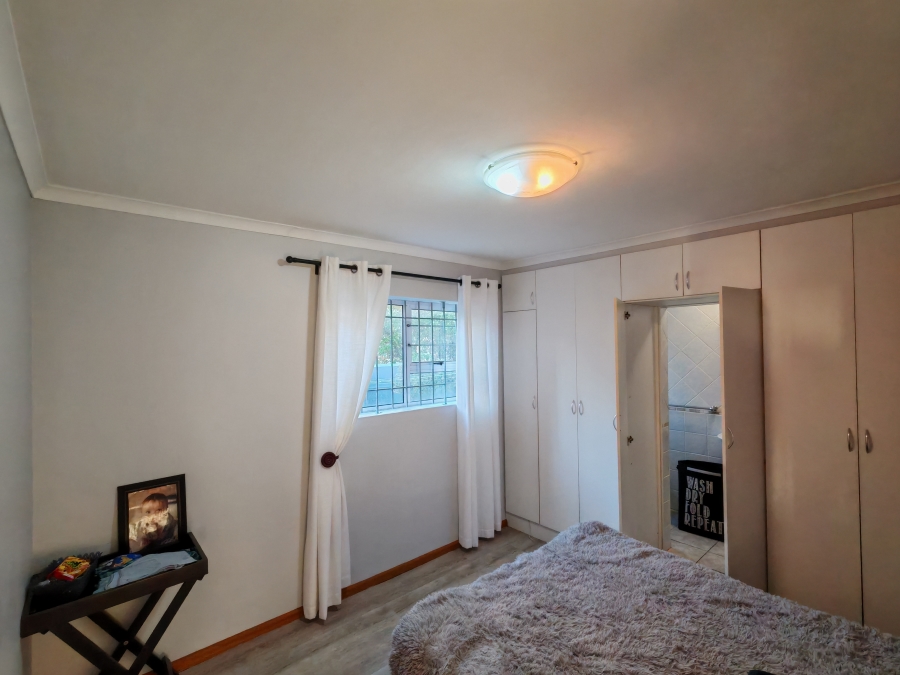 4 Bedroom Property for Sale in De Kelders Western Cape